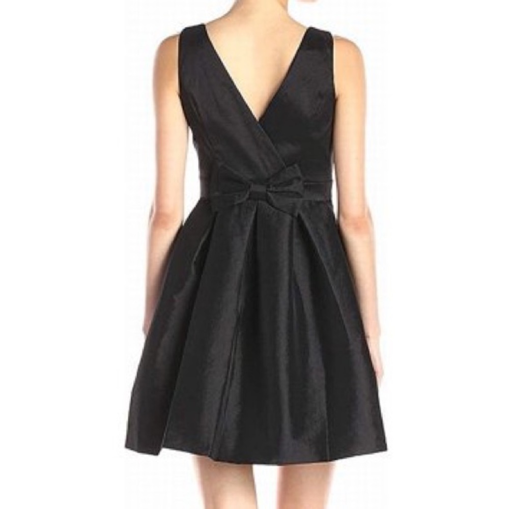 Jessica Simpson A-Line Bow-Back V-Neck Dress